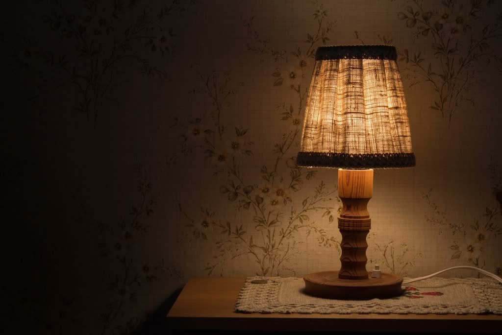 Cottage Linen Table Lamp - lighting